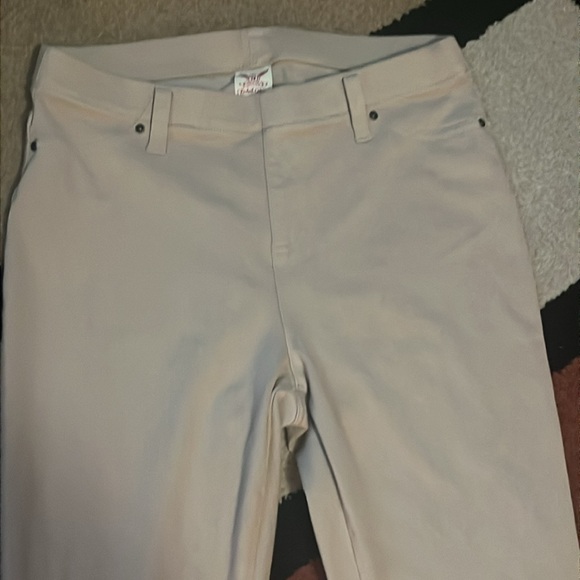 ✨🤎Khaki color thicker leggings / size women M (8/10) / Faded Glory - Picture 5 of 9